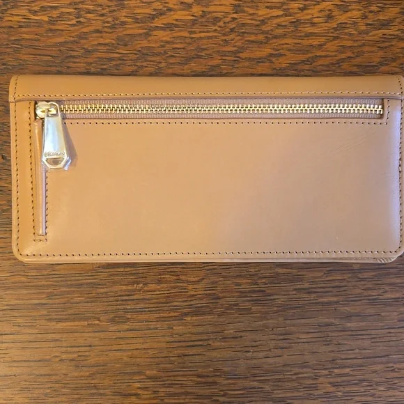 Brahmin Ady Wallet In Creme Talitha Leather NWOT - Picture 3 of 16